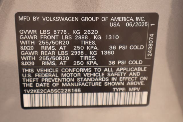 Certified 2025 Volkswagen Atlas Cross Sport SE w/ Panoramic Sunroof Package AWD/4WD image 30