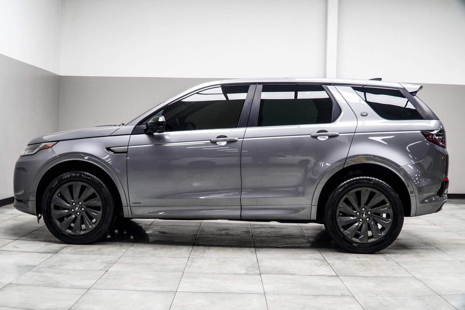 Used 2021 Land Rover Discovery Sport S R-Dynamic image 9