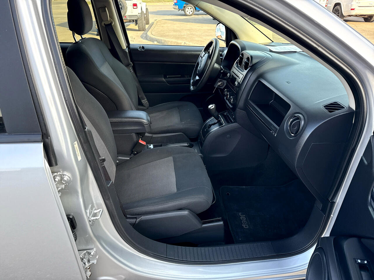 Used 2012 Jeep Compass Latitude image 17