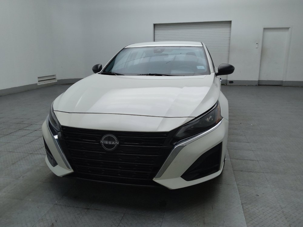 Used 2024 Nissan Altima 2.5 SV FWD image 15