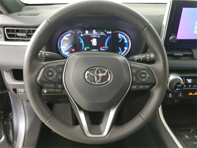 Used 2024 Toyota RAV4 SE image 25