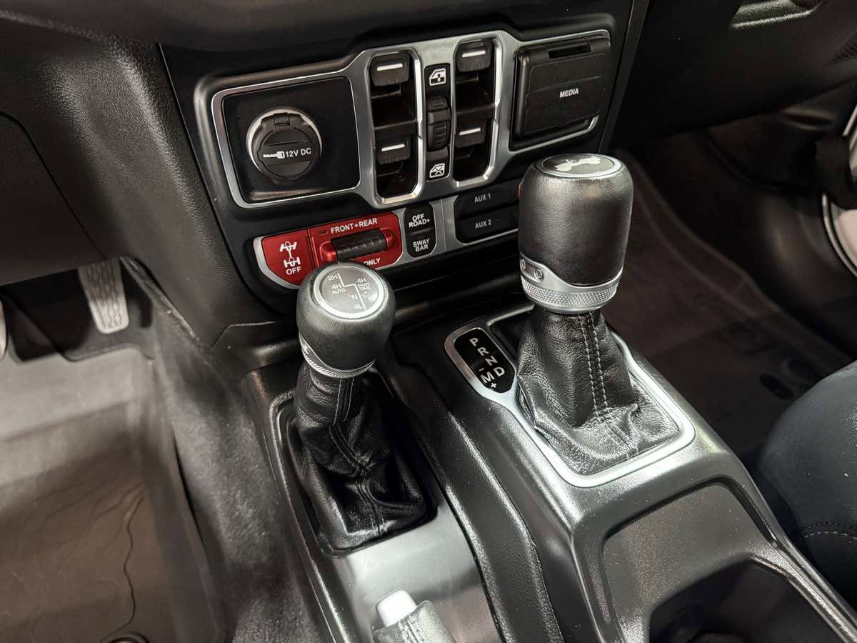 Used 2024 Jeep Wrangler Unlimited Rubicon image 12