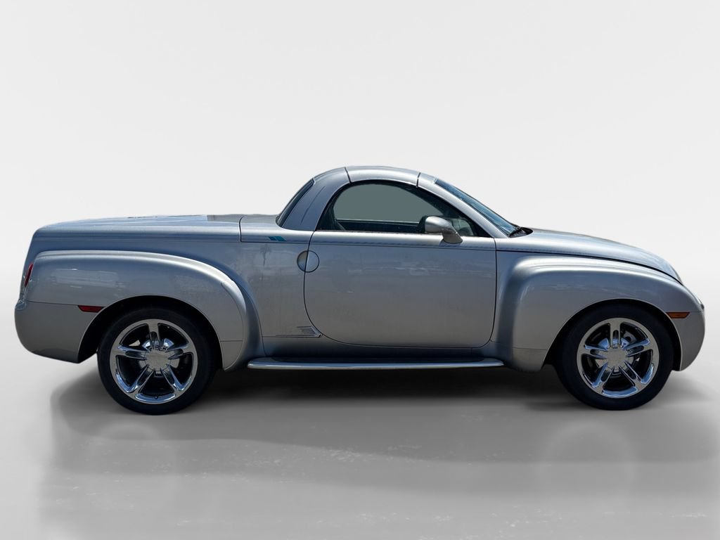 Used 2005 Chevrolet SSR w/ Preferred Equipment Group RWD image 7