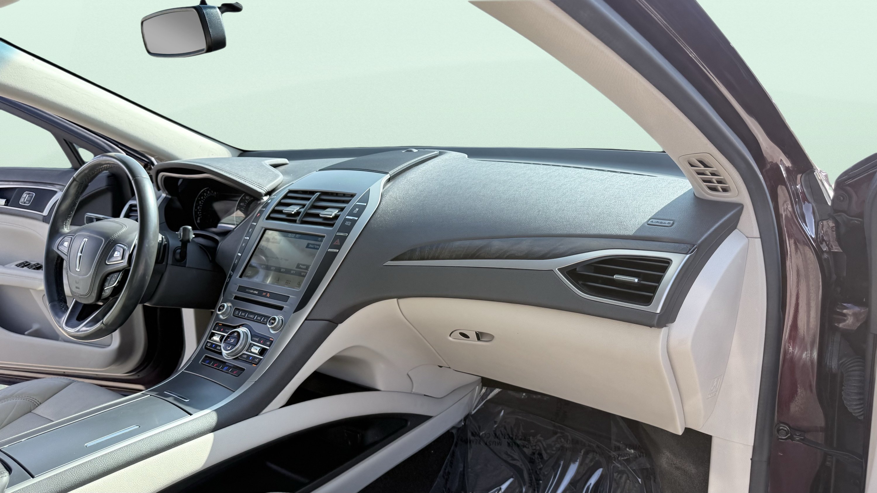 Used 2017 Lincoln MKZ Reserve FWD image 37