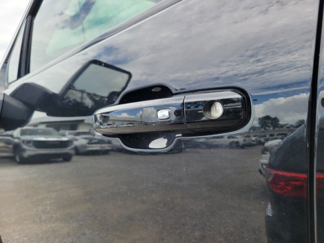 Used 2026 GMC Sierra 2500 AT4X w/ AT4X AEV Edition AWD/4WD image 11