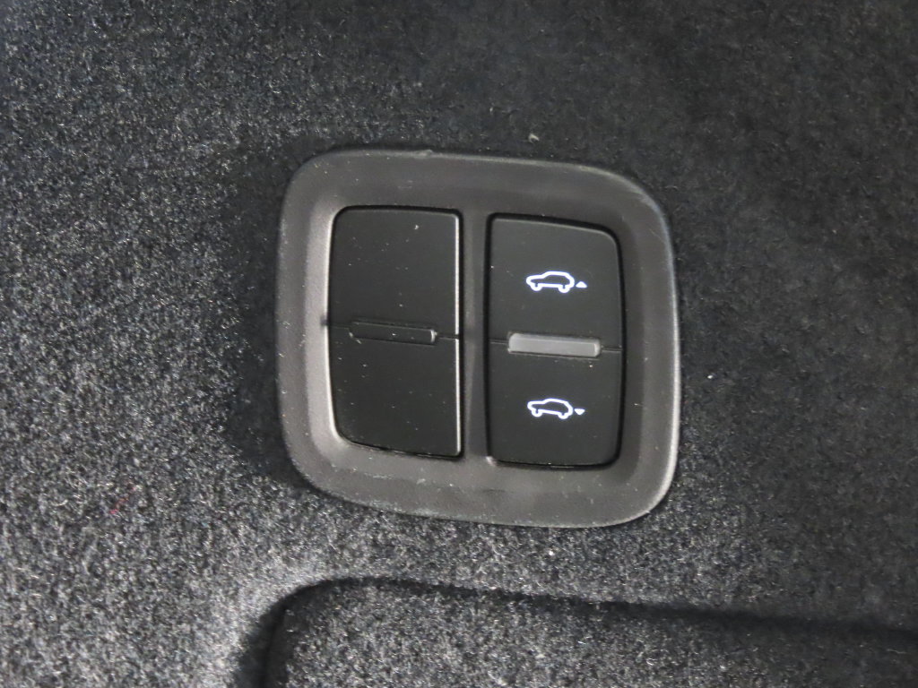 Certified 2025 Porsche Cayenne S AWD/4WD image 49