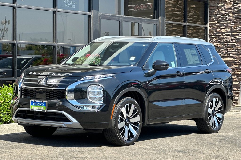 New 2025 Mitsubishi Outlander SEL image 9
