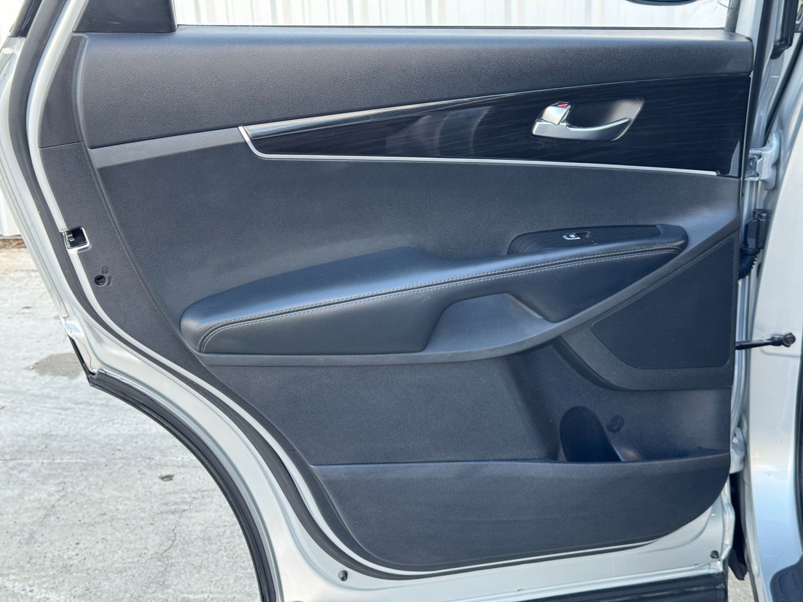 Used 2020 Kia Sorento S image 38