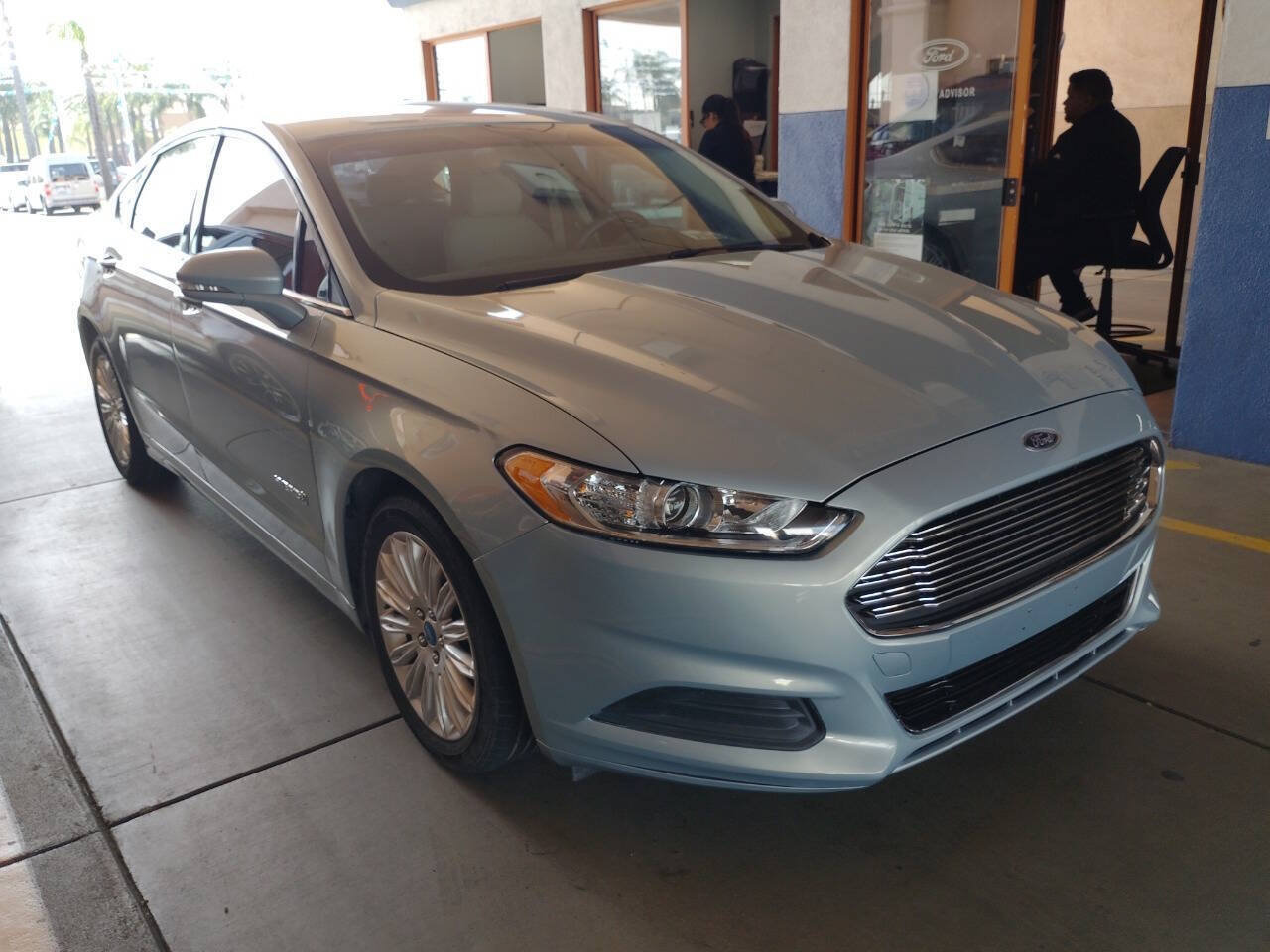 Used 2013 Ford Fusion SE FWD image 5