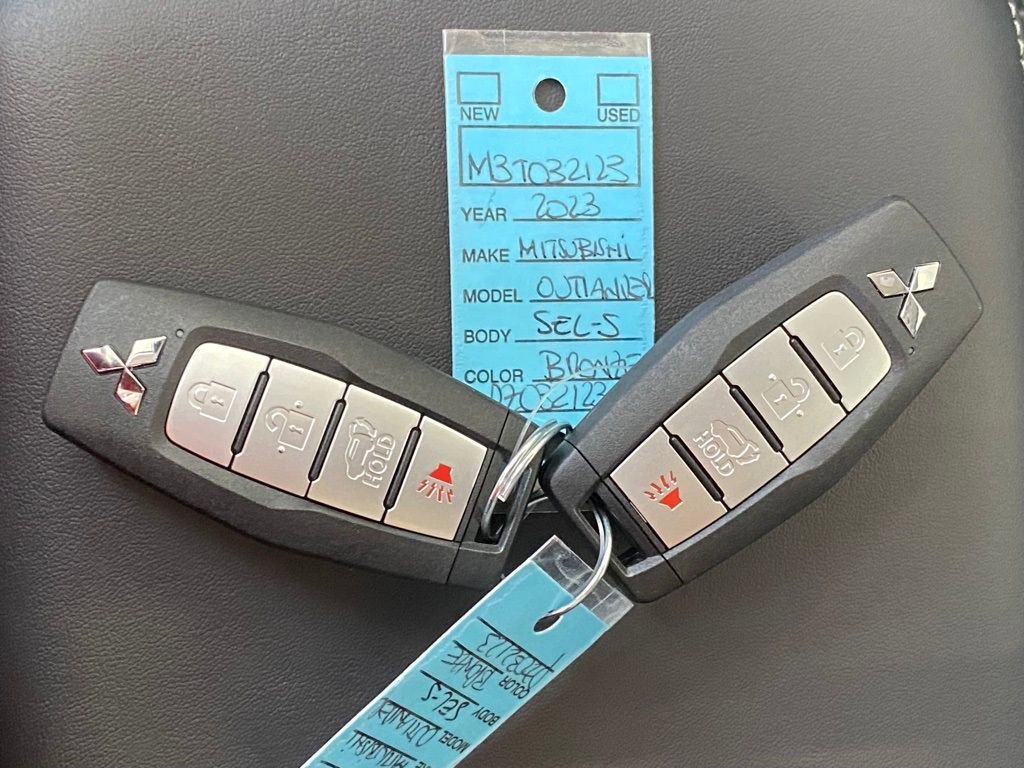 New 2023 Mitsubishi Outlander SEL image 55