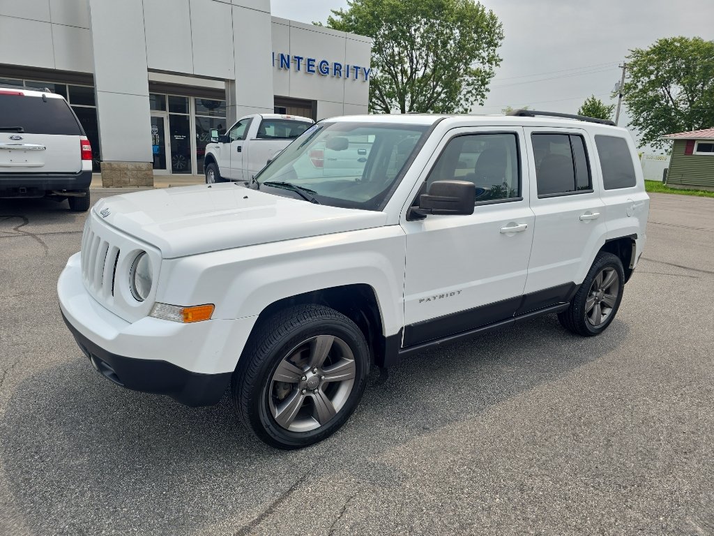Used 2015 Jeep Patriot High Altitude AWD/4WD image 2