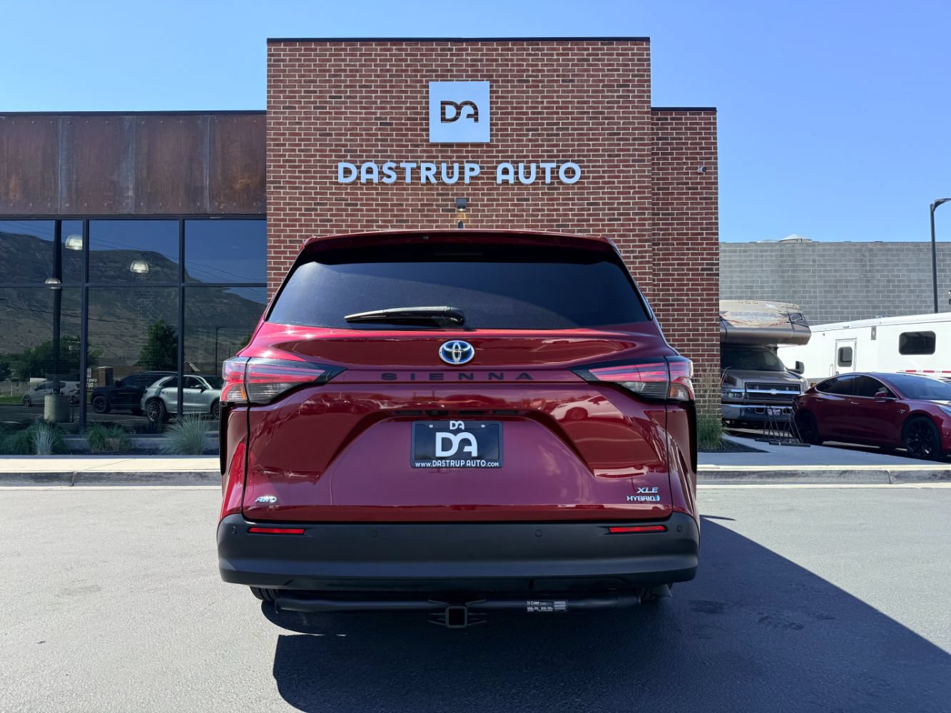 Used 2022 Toyota Sienna XLE AWD/4WD image 5