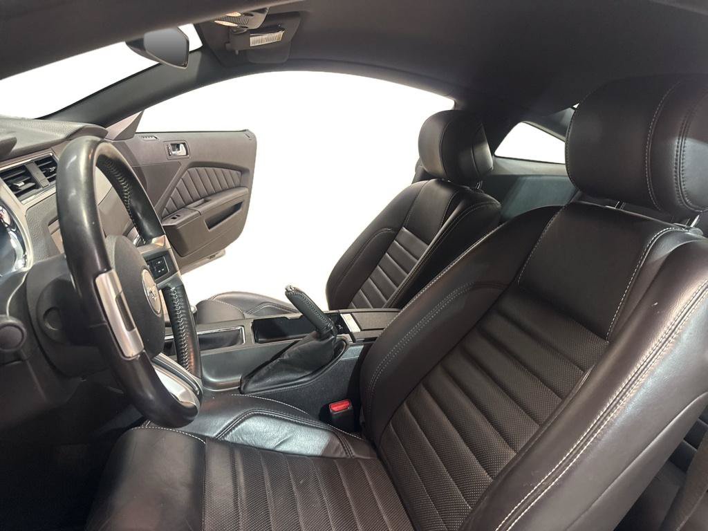 Used 2013 Ford Mustang Premium w/ Electronics Pkg RWD image 16