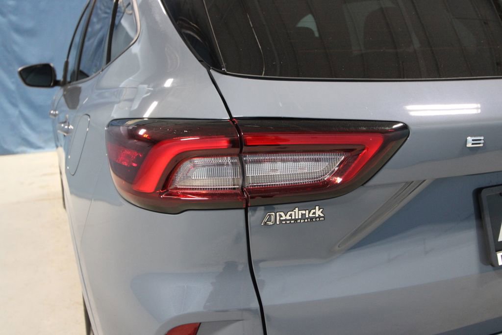 Used 2025 Ford Escape ST-Line Elite image 39