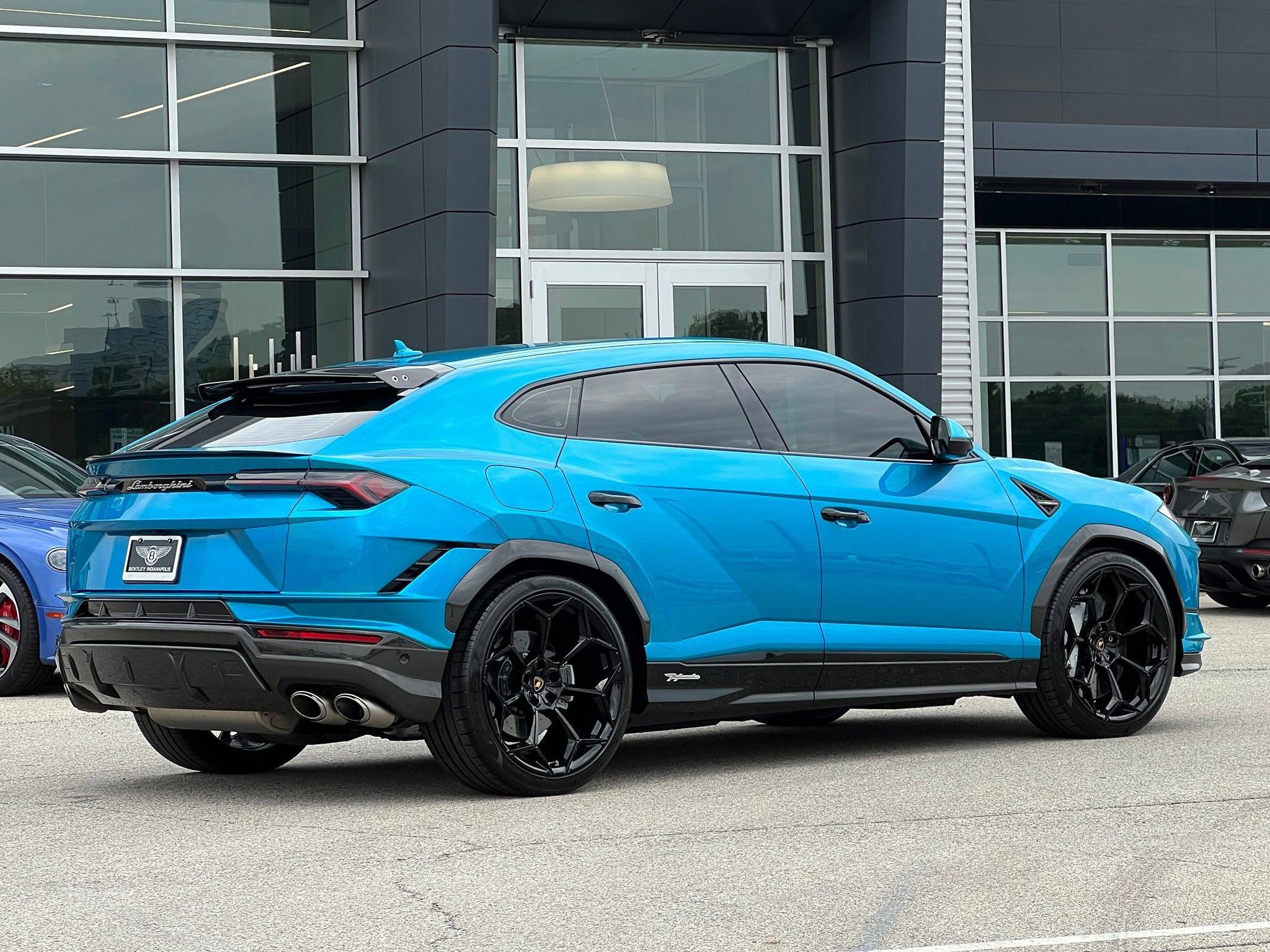 Used 2023 Lamborghini Urus Performante AWD/4WD image 8