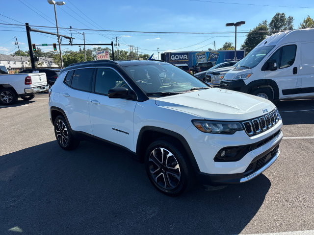 Used 2023 Jeep Compass Limited AWD/4WD image 5