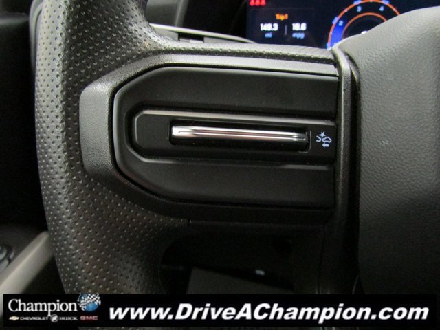 Used 2024 Chevrolet Colorado Trail Boss image 23