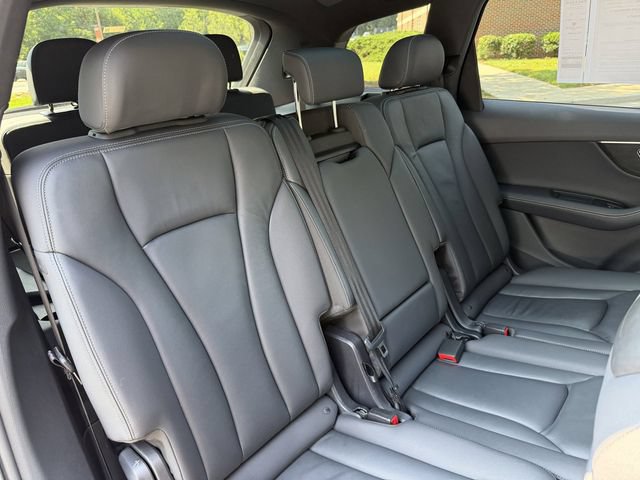 Used 2025 Audi Q7 3.0T Premium Plus AWD/4WD image 33