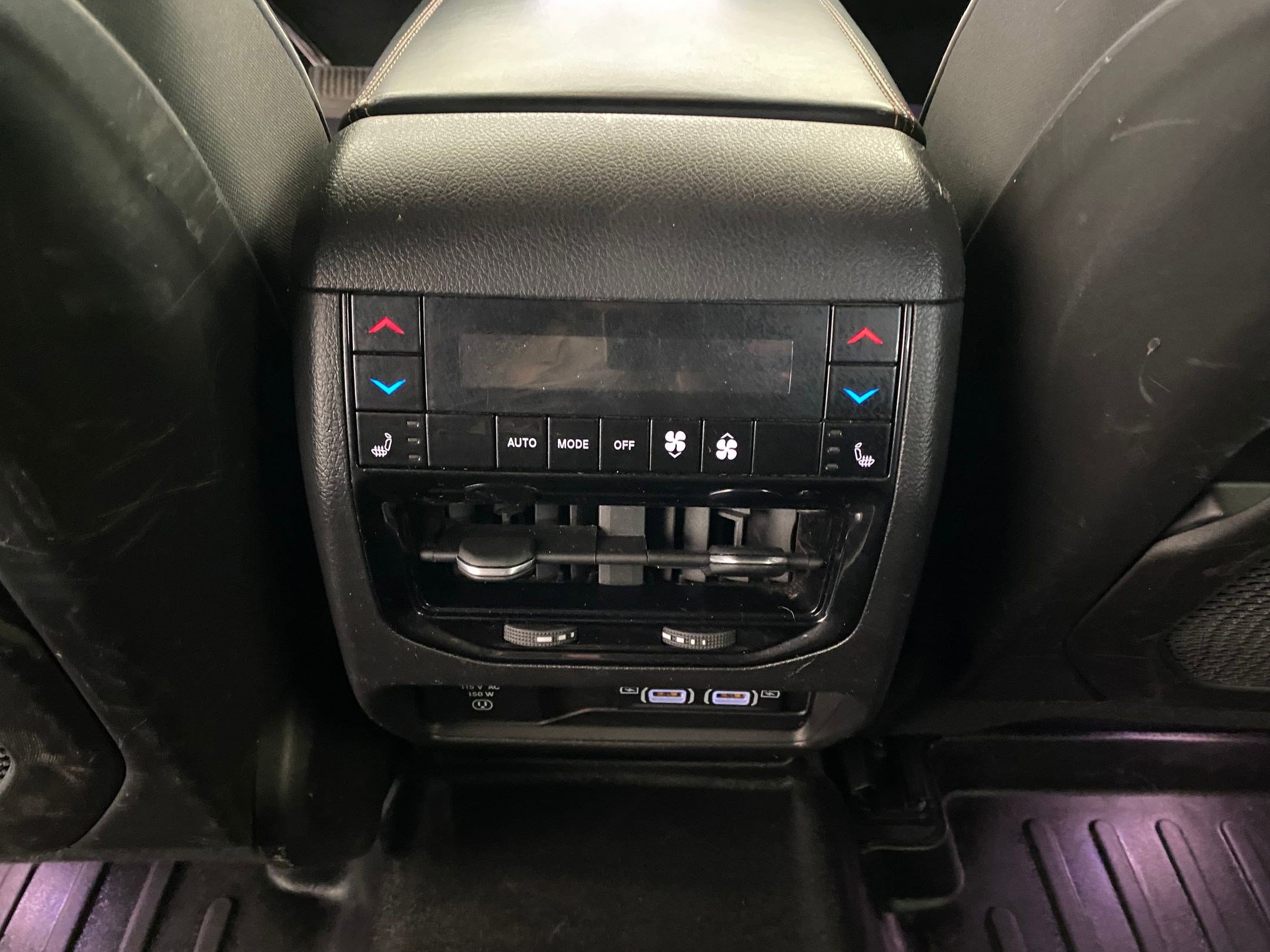 Used 2023 Jeep Grand Cherokee Summit w/ Advanced Protech Group IV image 30