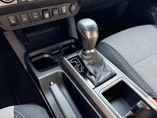 Used 2020 Toyota Tacoma TRD Off-Road w/ Technology Package AWD/4WD image 32