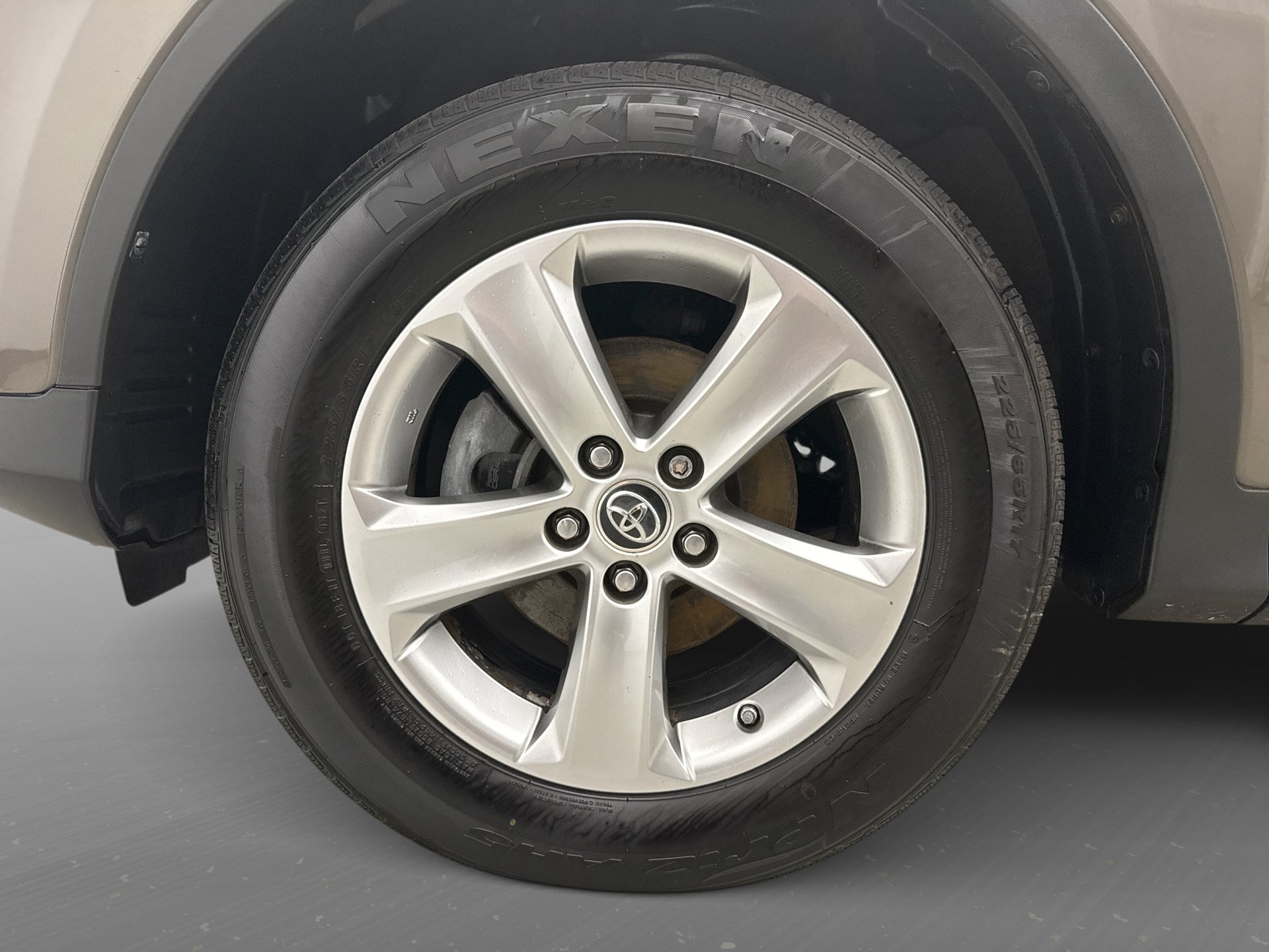 Used 2015 Toyota RAV4 XLE AWD/4WD image 23