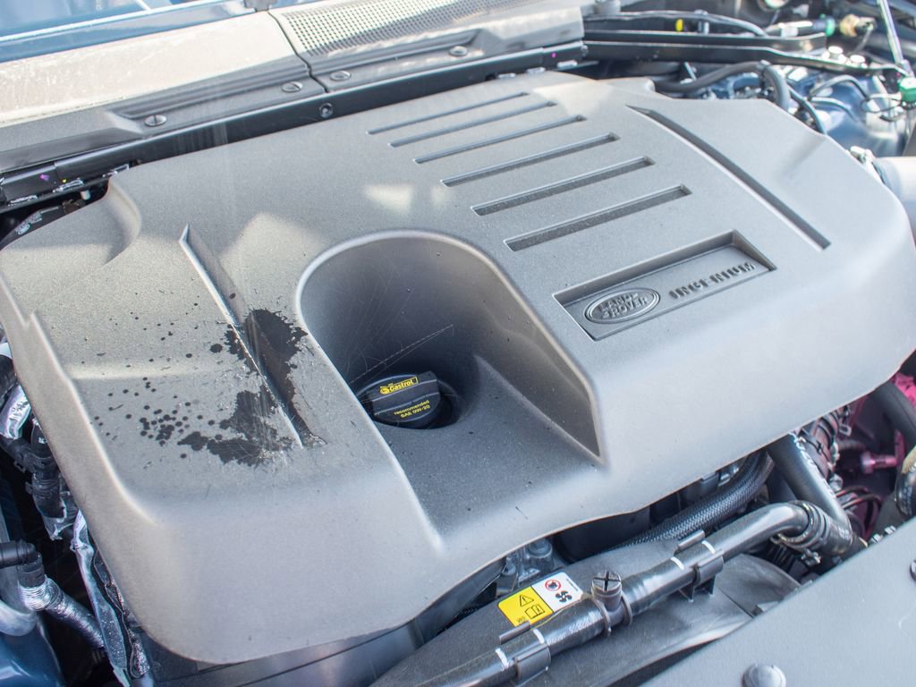 New 2026 Land Rover Defender 110 X-Dynamic SE image 24