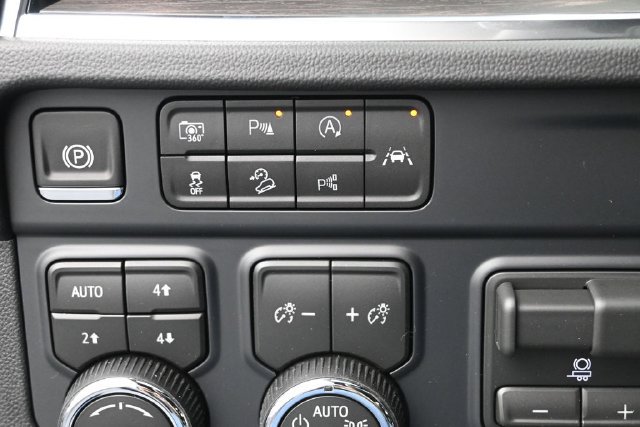 New 2026 Chevrolet Suburban LS AWD/4WD image 33