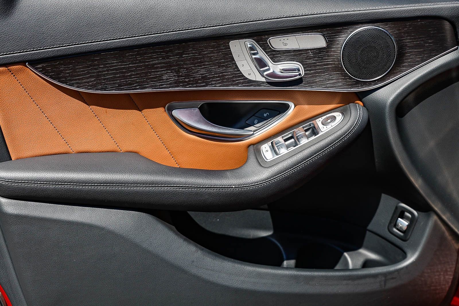 Used 2022 Mercedes-Benz GLC 300 4MATIC Coupe image 21