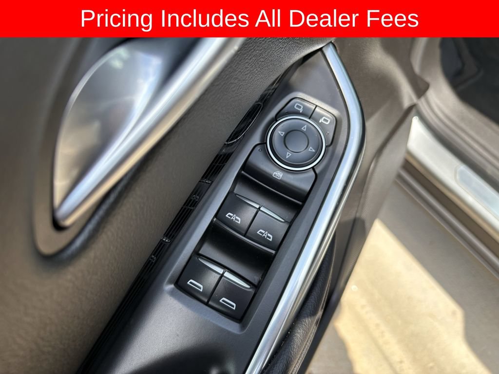 Used 2024 Cadillac XT4 Luxury w/ Cold Weather Package FWD image 26