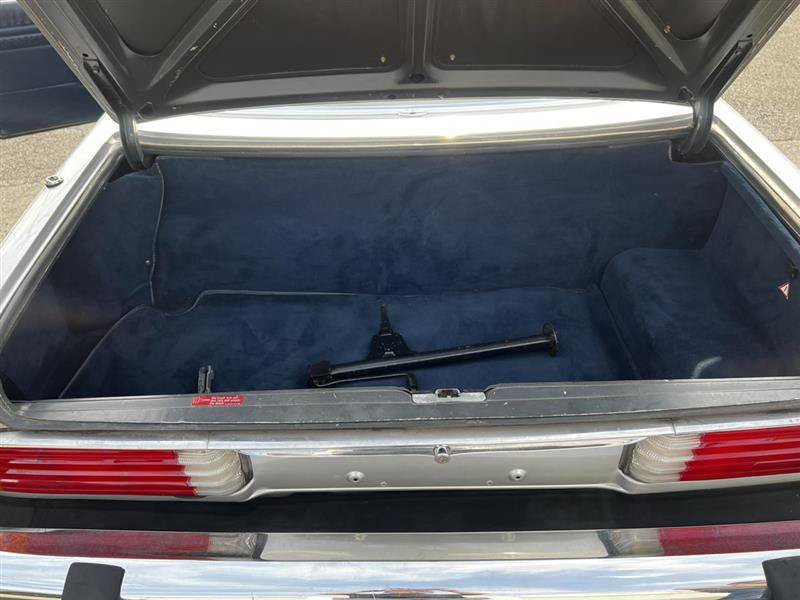 Used 1987 Mercedes-Benz 560 SL image 8