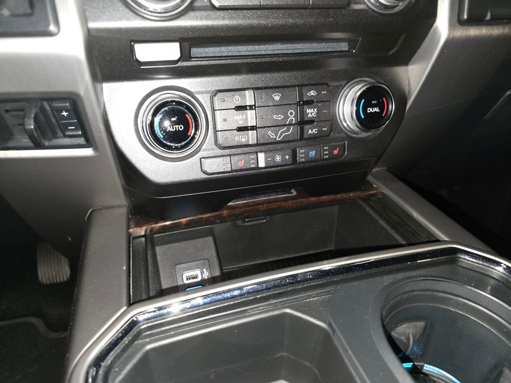 Used 2017 Ford F450 Platinum w/ Platinum Ultimate Package image 16