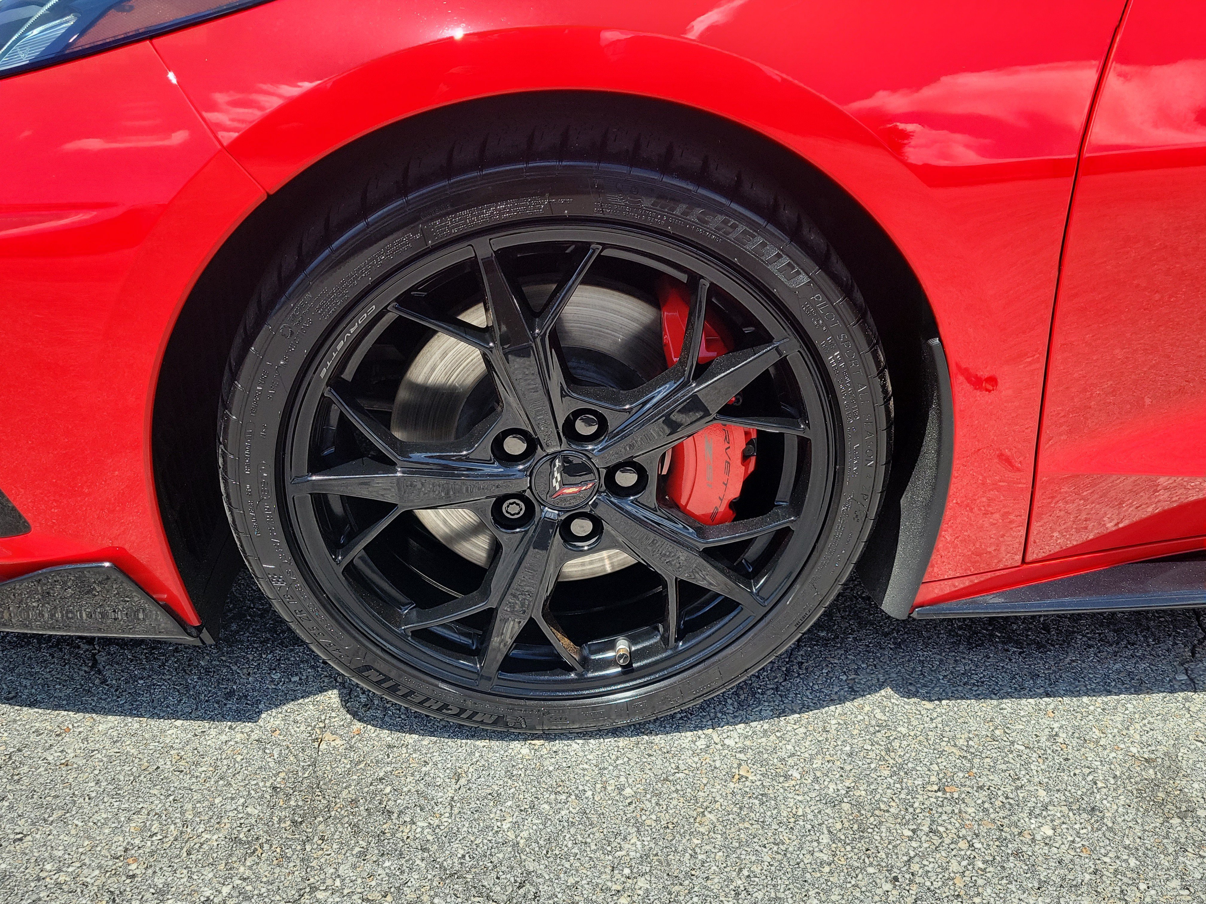 Used 2021 Chevrolet Corvette Stingray Premium Cpe w/ Z51 Performance Package RWD image 5