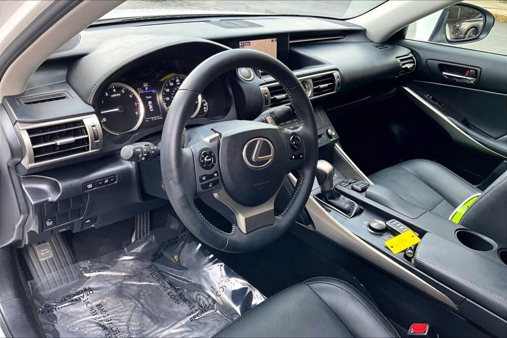 Used 2015 Lexus IS 350 AWD w/ Luxury Package image 10