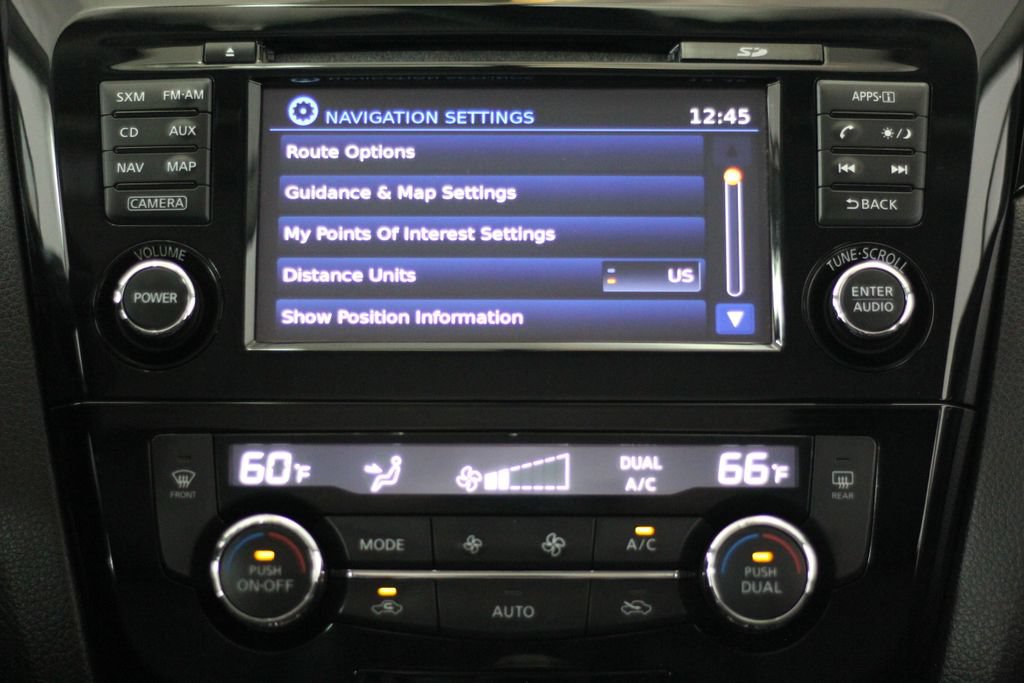 Used 2017 Nissan Rogue Sport SL AWD/4WD image 23