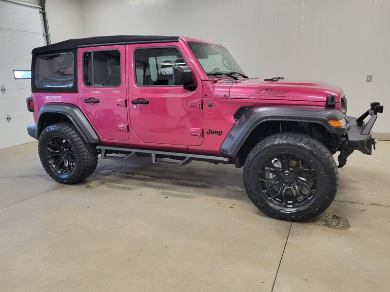 Used 2024 Jeep Wrangler Unlimited Sport AWD/4WD image 12