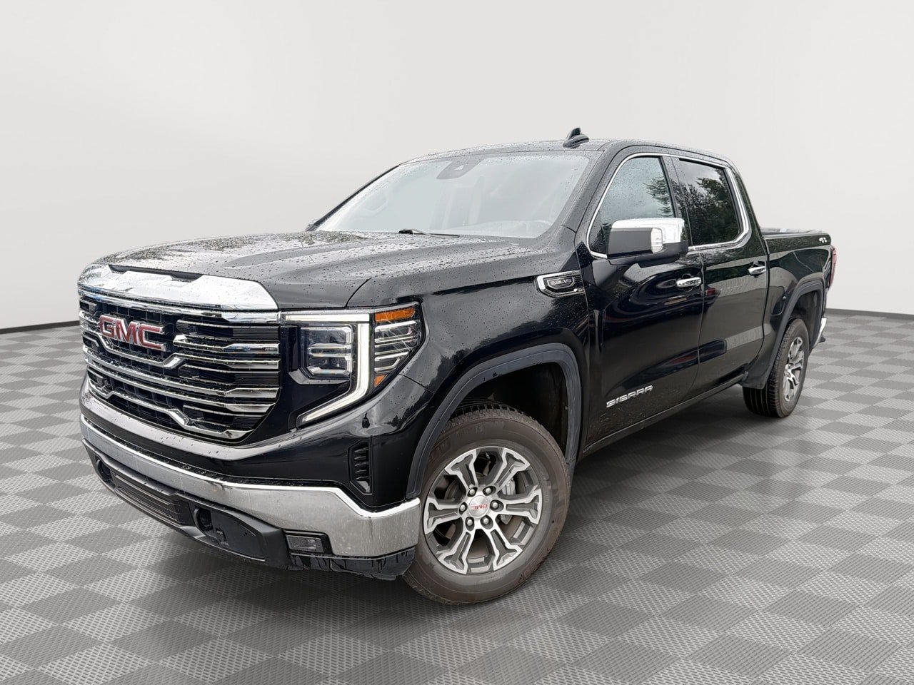 Used 2025 GMC Sierra 1500 SLT AWD/4WD image 1