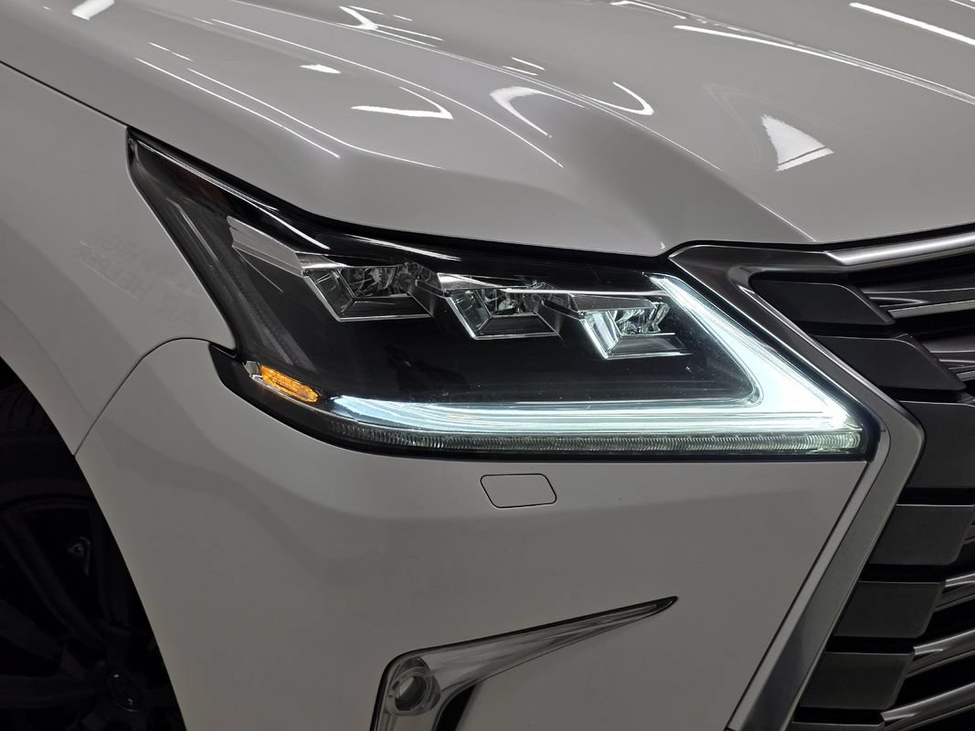 Used 2017 Lexus LX 570 4WD w/ Luxury Package image 52