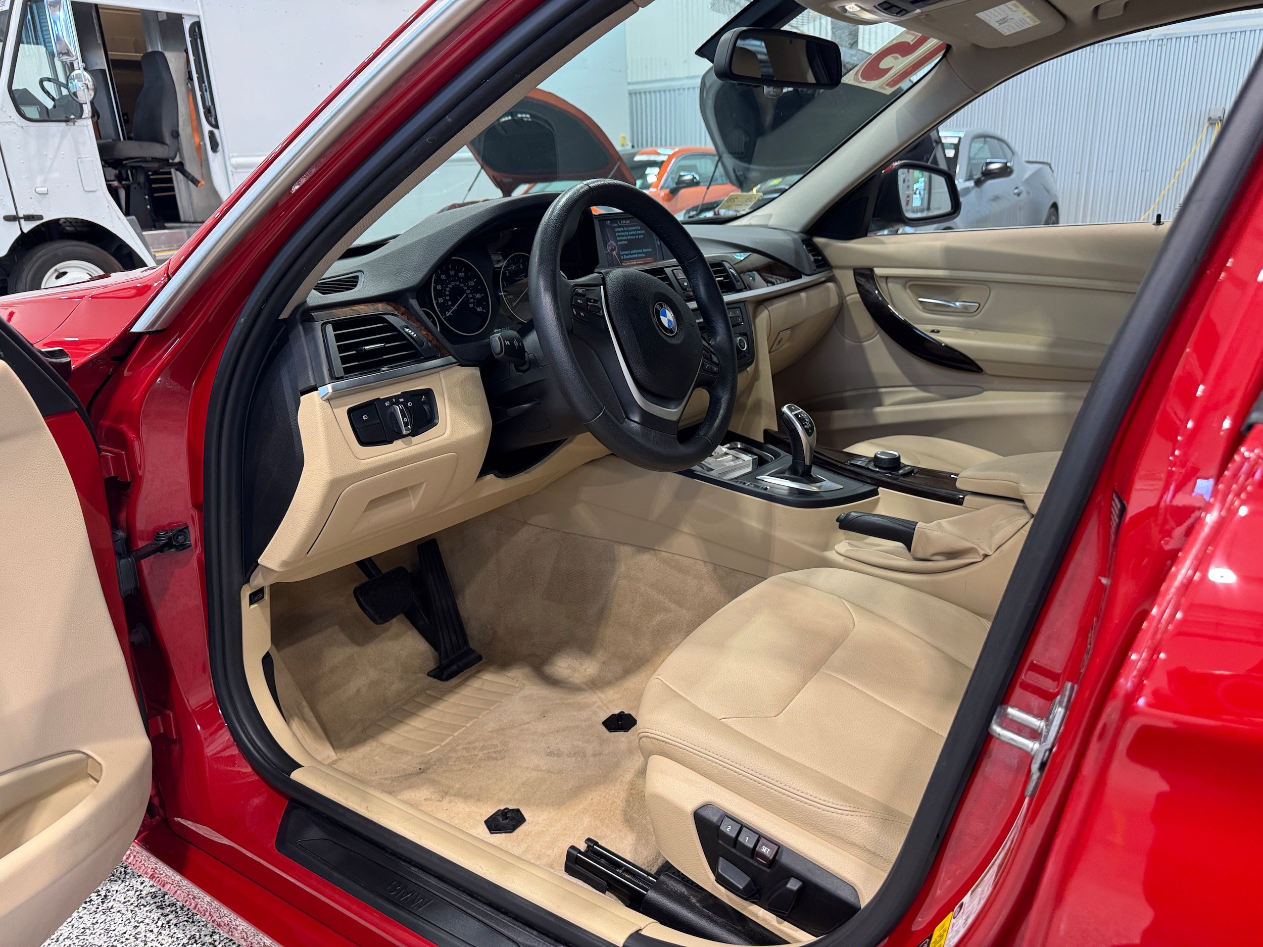 Used 2015 BMW 328i xDrive Wagon AWD/4WD image 14
