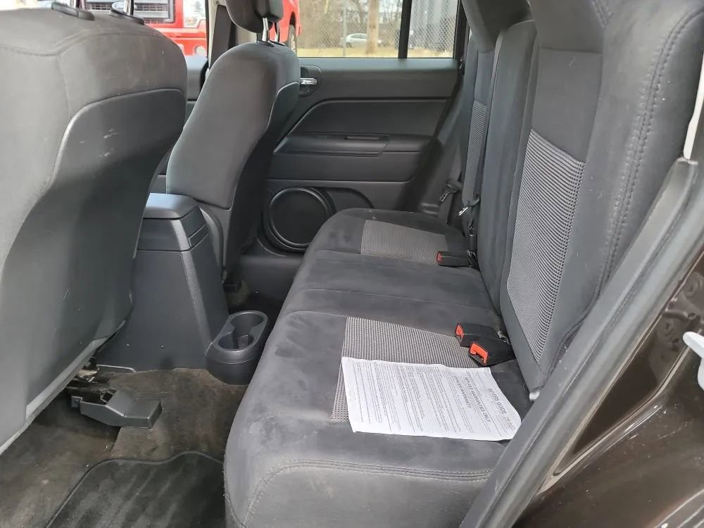 Used 2014 Jeep Patriot Latitude w/ Sun/Sound Group AWD/4WD image 19