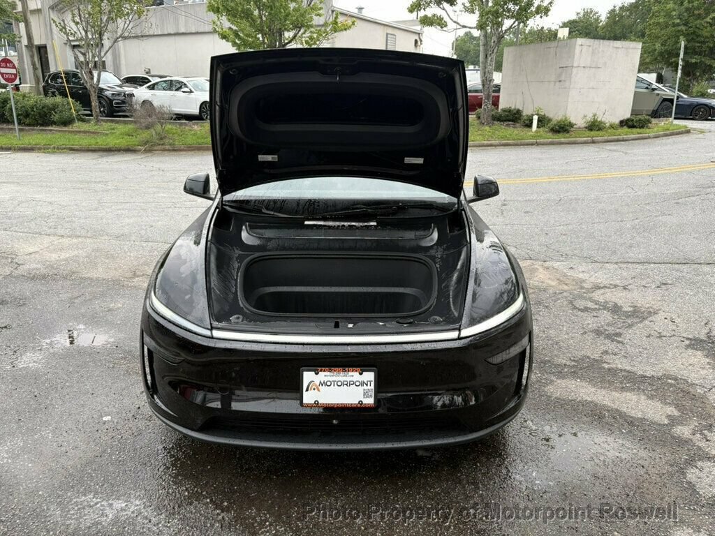 Used 2026 Tesla Model Y Long Range RWD image 4