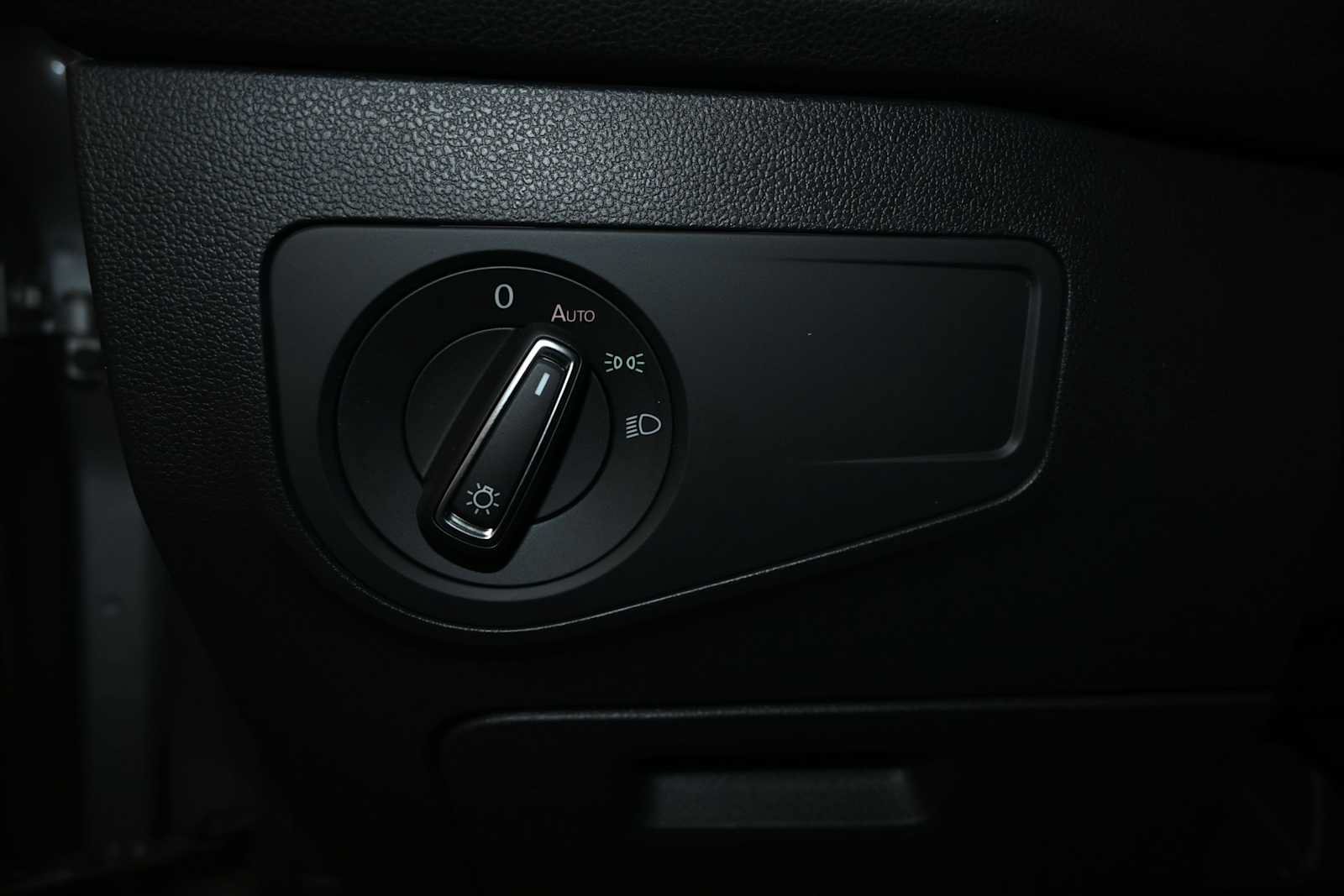 Used 2022 Volkswagen Tiguan SE R-Line AWD/4WD image 21