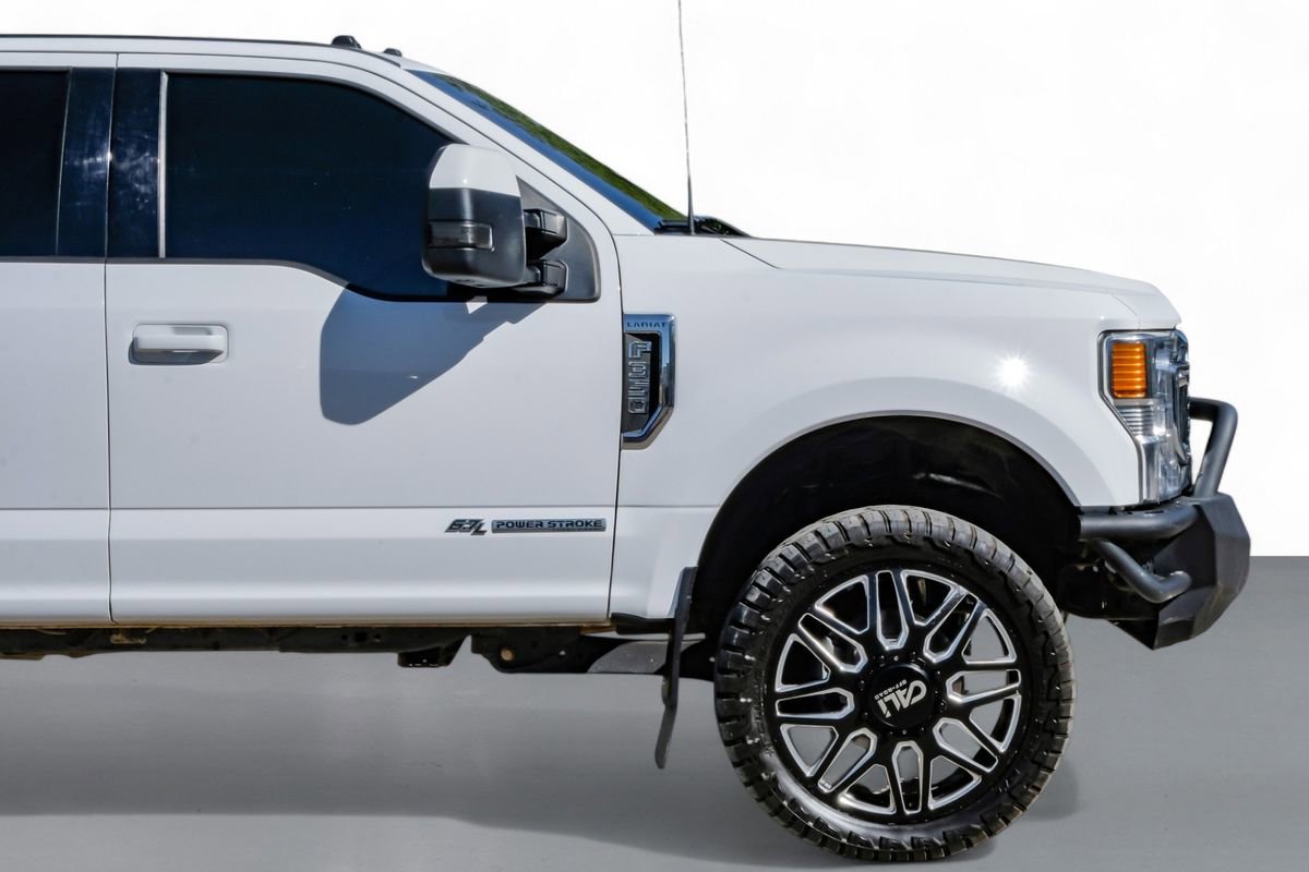 Used 2022 Ford F350 Lariat image 7