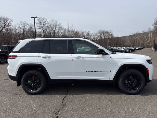 New 2026 Jeep Grand Cherokee Altitude AWD/4WD image 8