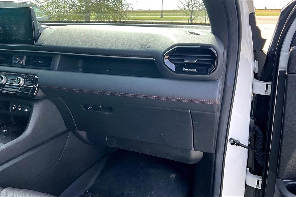 Used 2025 Honda Pilot Black Edition image 19