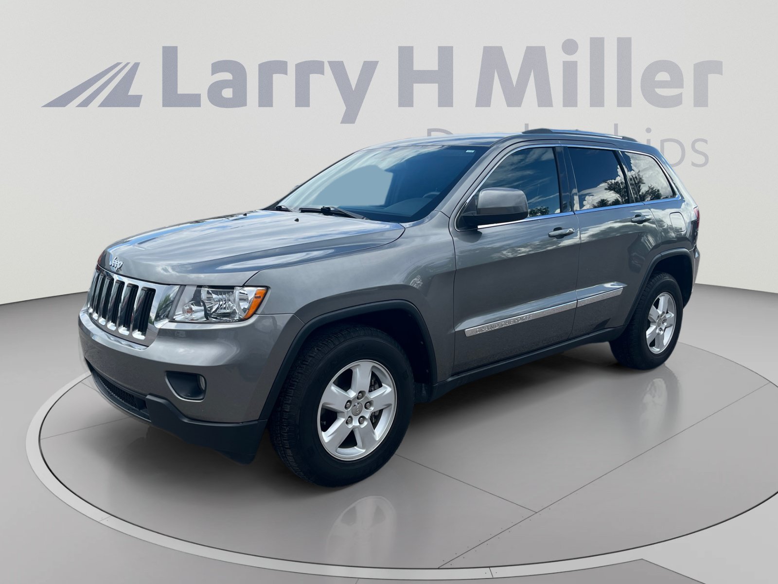 Used 2013 Jeep Grand Cherokee Laredo w/ Laredo E Group