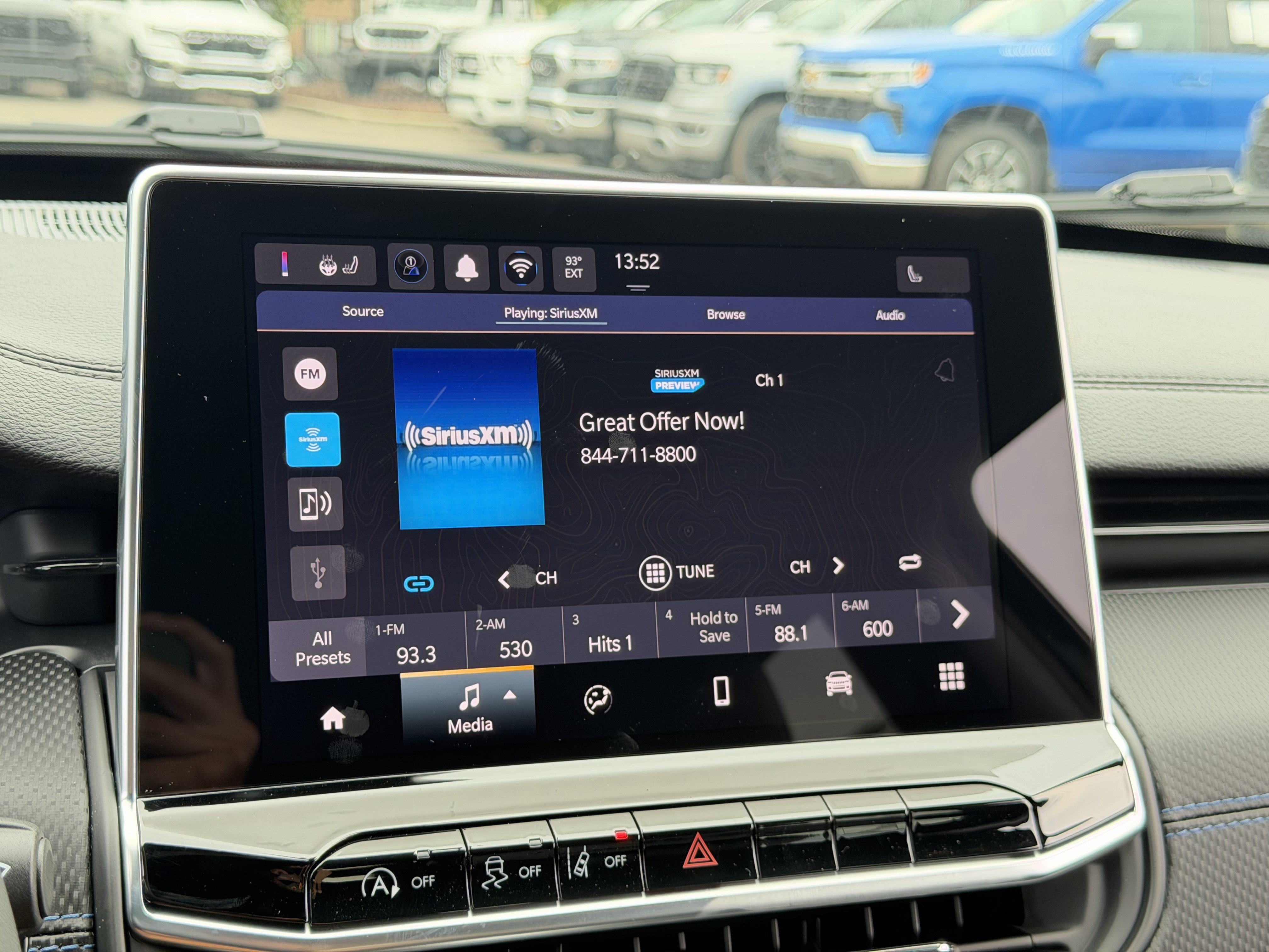 New 2026 Jeep Compass Latitude AWD/4WD image 24