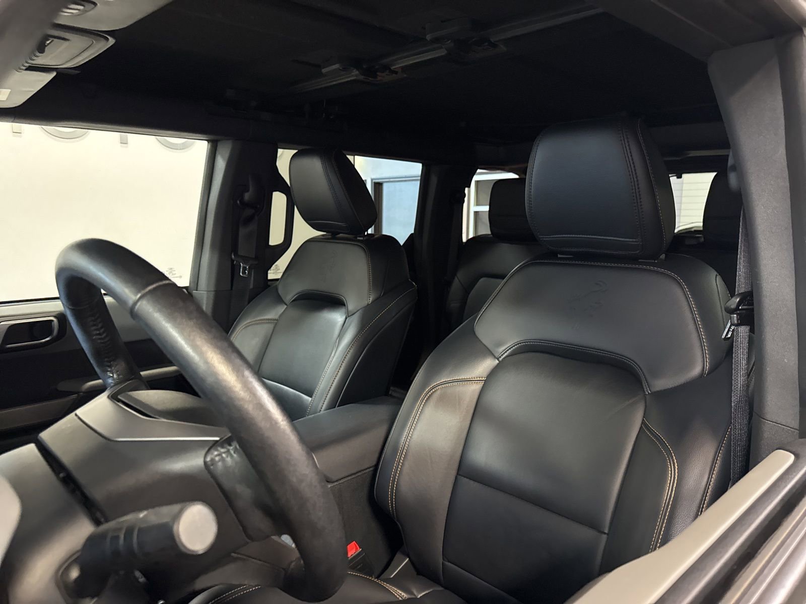 Used 2023 Ford Bronco Badlands image 7