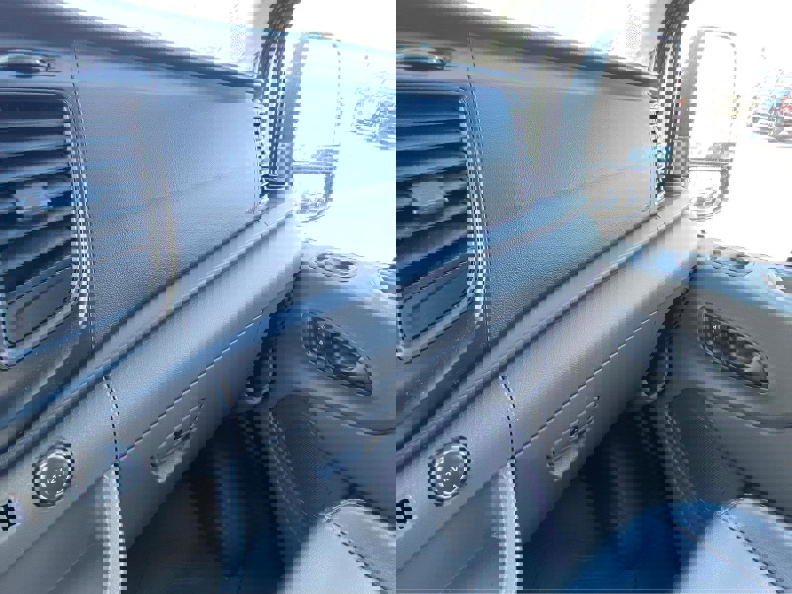 Used 2020 Ford Transit 250 148 High Roof image 38