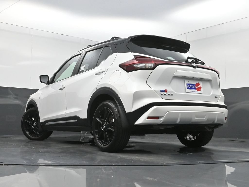 Used 2024 Nissan Kicks SR FWD image 26
