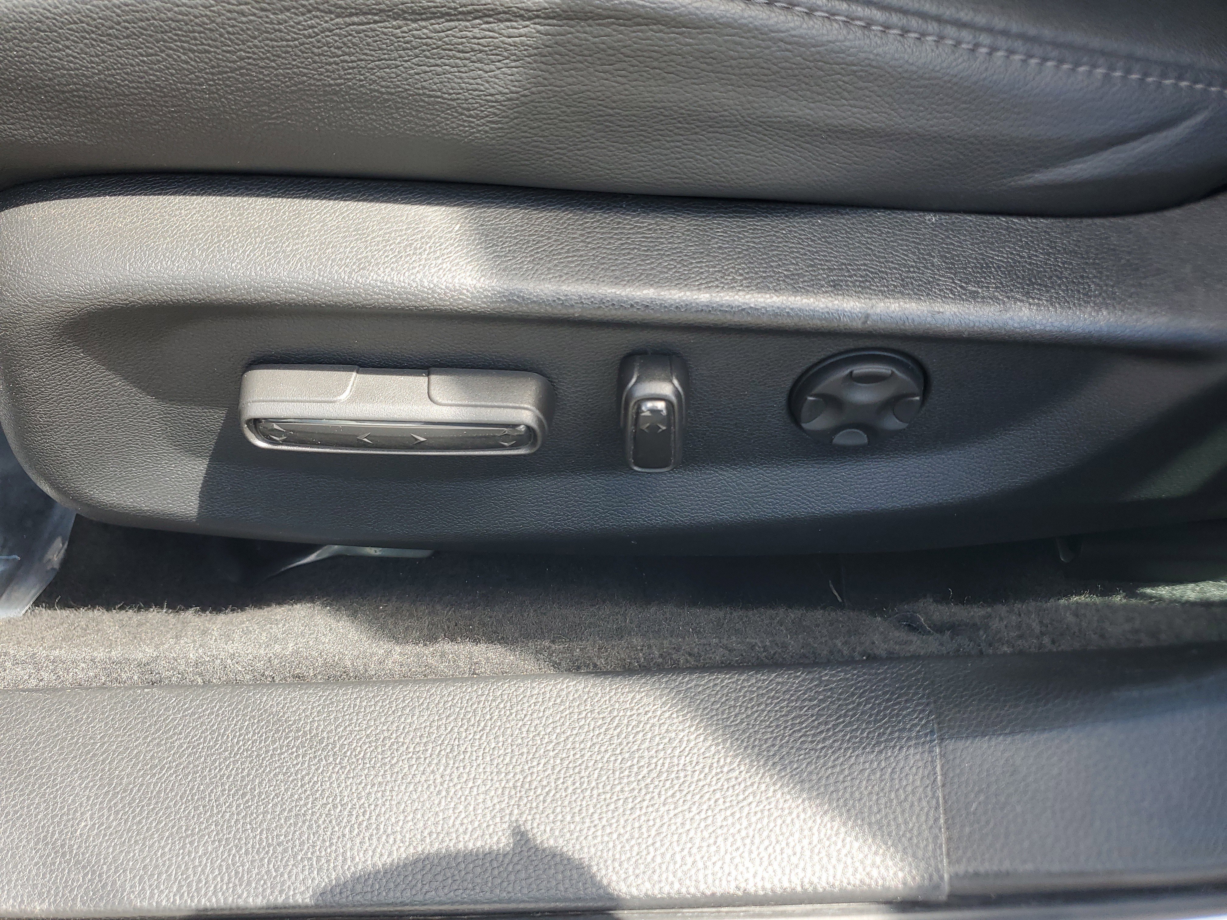 Used 2021 Honda Accord Touring image 13